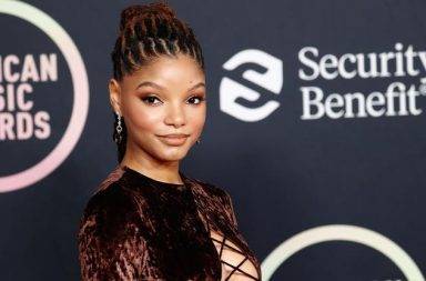 Halle Bailey Gives Her Take On Muni Long's "Hrs & Hrs"